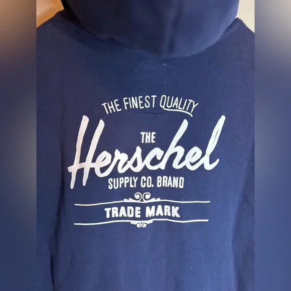✌️4 for $20✌️ Herschel hoodie - Picture 4 of 9